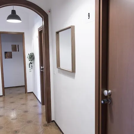 Гостевой дом Metro Young Турин