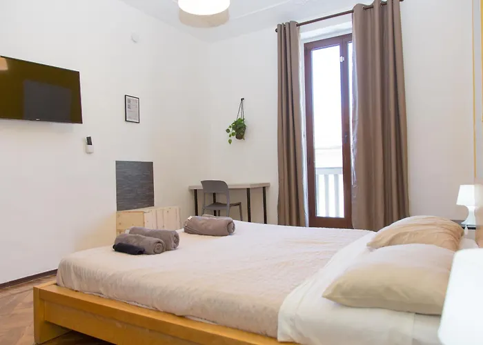 Guest house Metro Young