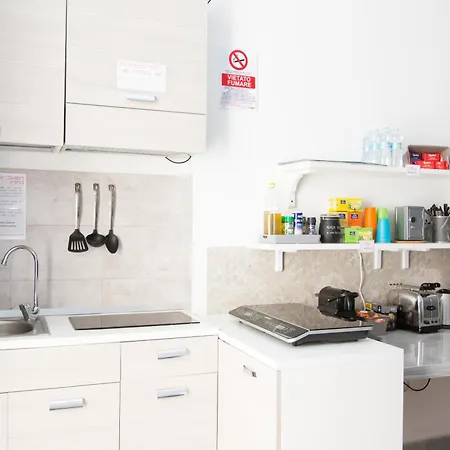 Metro Young بيت ضيافة