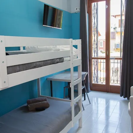 Metro Young بيت ضيافة